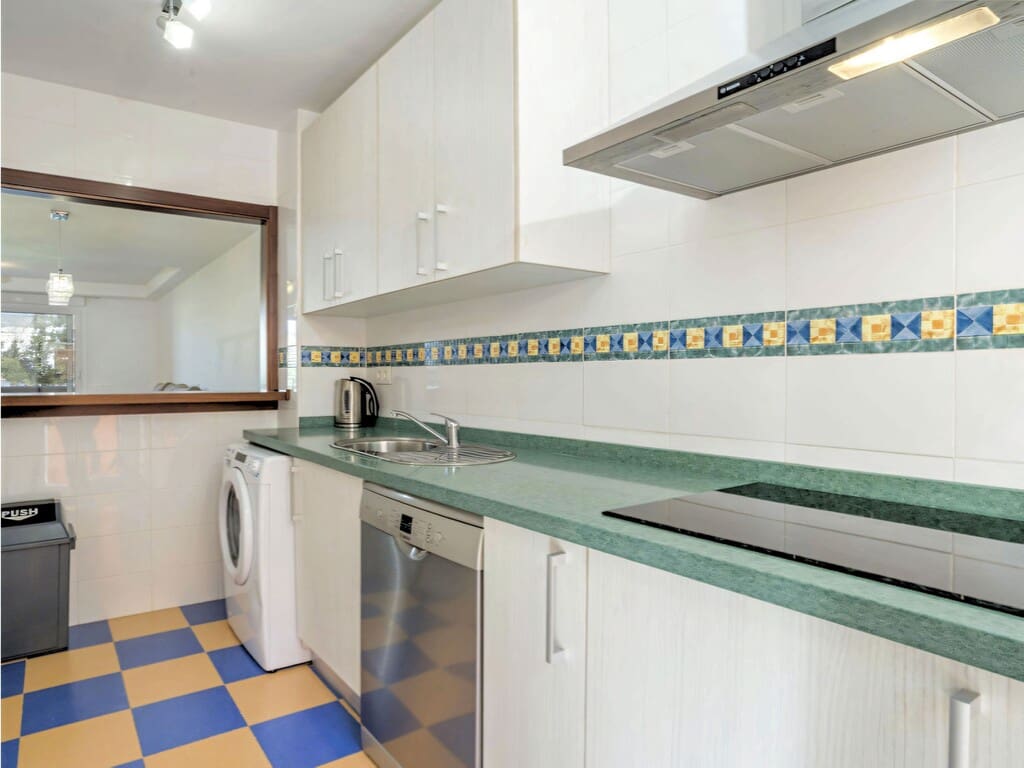 4 soveværelse Byhus til salg i Marbella med swimmingpool garage - € 660.000 (Ref: 10067170)