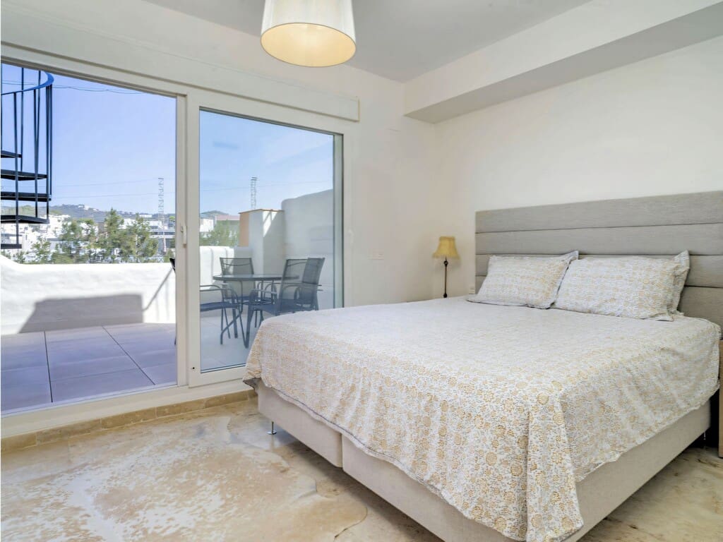 4 soveværelse Byhus til salg i Marbella med swimmingpool garage - € 660.000 (Ref: 10067170)