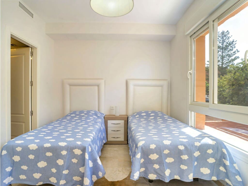 4 soveværelse Byhus til salg i Marbella med swimmingpool garage - € 660.000 (Ref: 10067170)