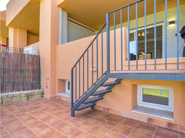 4 soveværelse Byhus til salg i Marbella med swimmingpool garage - € 660.000 (Ref: 10067170)