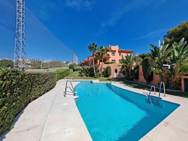 4 soveværelse Byhus til salg i Marbella med swimmingpool garage - € 660.000 (Ref: 10067170)
