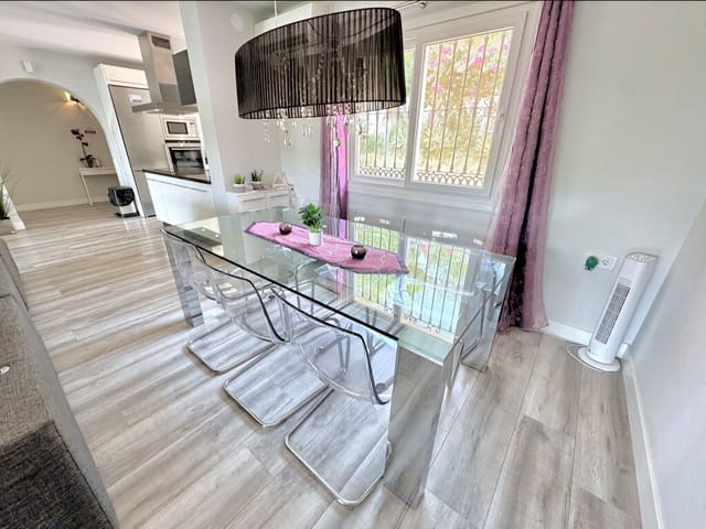 6 soverom Villa til salgs i Mijas Costa, Mijas med svømmebasseng garasje - € 1 350 000 (Ref: 10075390)