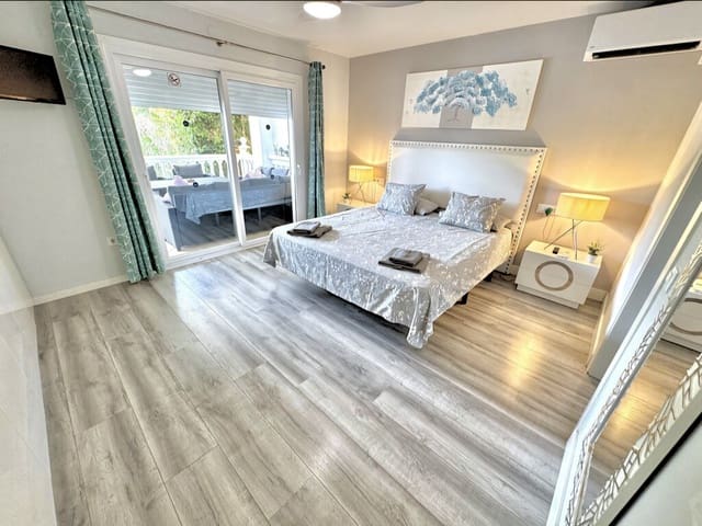 6 soverom Villa til salgs i Mijas Costa, Mijas med svømmebasseng garasje - € 1 350 000 (Ref: 10075390)