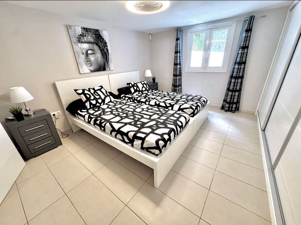 6 soverom Villa til salgs i Mijas Costa med svømmebasseng garasje - € 1 350 000 (Ref: 10075390)