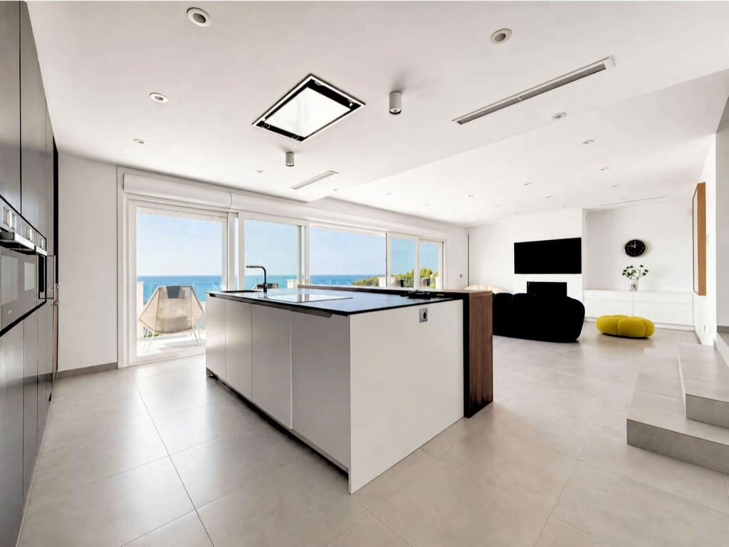 4 bedroom Villa for sale in La Cala de Mijas with pool garage - € 2,095,000 (Ref: 10077693)