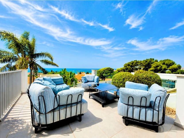 4 bedroom Villa for sale in La Cala de Mijas, Mijas with pool garage - € 2,095,000 (Ref: 10077693)
