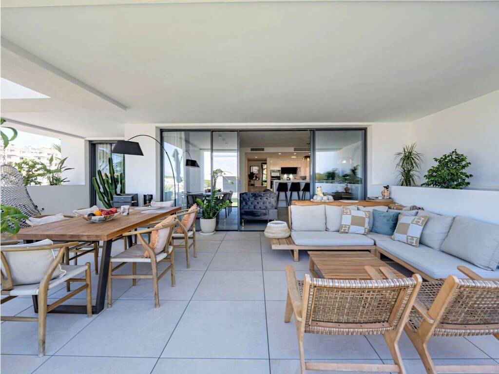 3 Zimmer Apartment zu verkaufen in Marbella mit Pool Garage - 1.350.000 € (Ref: 10077694)