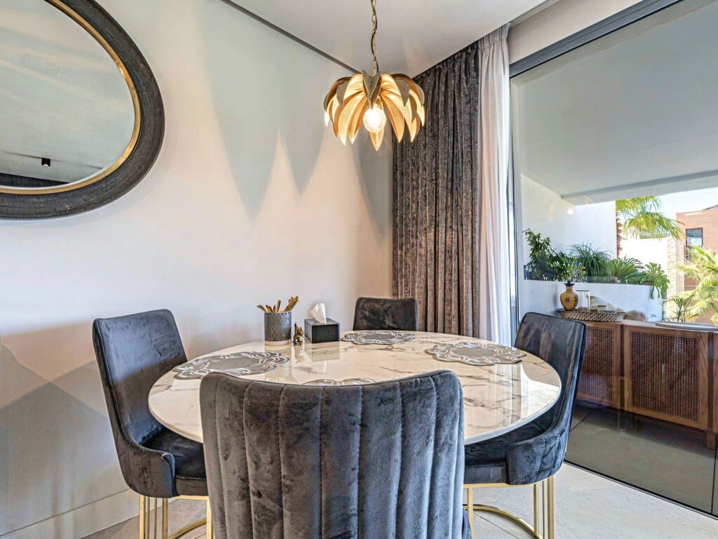 3 Zimmer Apartment zu verkaufen in Marbella mit Pool Garage - 1.350.000 € (Ref: 10077694)