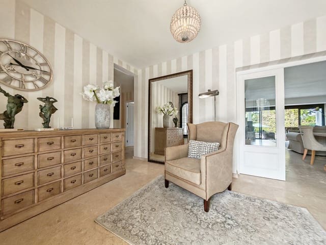 Chalet de 3 habitaciones en Mijas Costa, Mijas en venta con piscina garaje - 1.600.000 € (Ref: 10080523)
