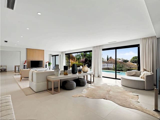 Chalet de 4 habitaciones en Torremuelle, Benalmádena en venta con piscina garaje - 2.500.000 € (Ref: 10080525)