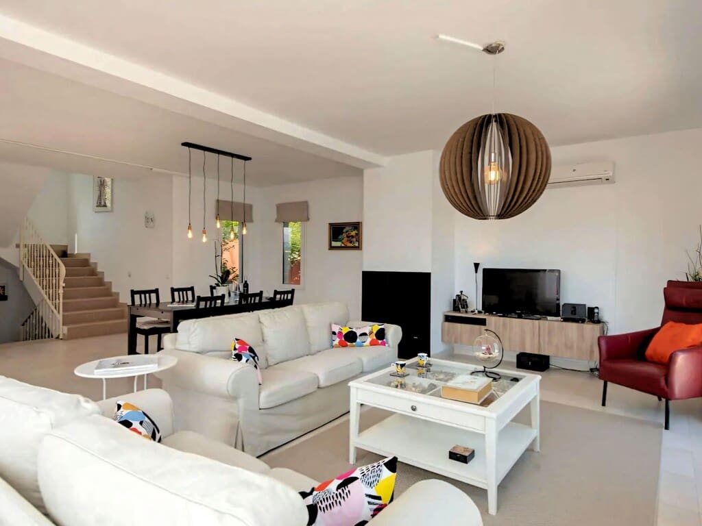 4 soverom Villa til salgs i Alhaurin de la Torre med svømmebasseng garasje - € 895 000 (Ref: 10085569)