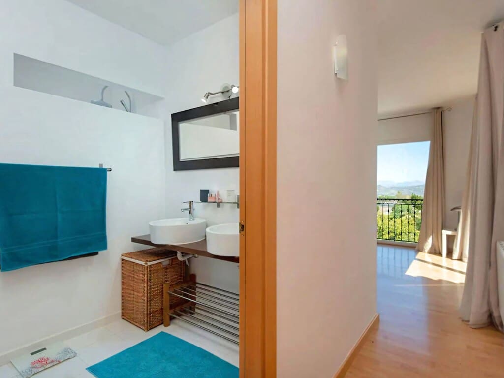 4 soverom Villa til salgs i Alhaurin de la Torre med svømmebasseng garasje - € 895 000 (Ref: 10085569)