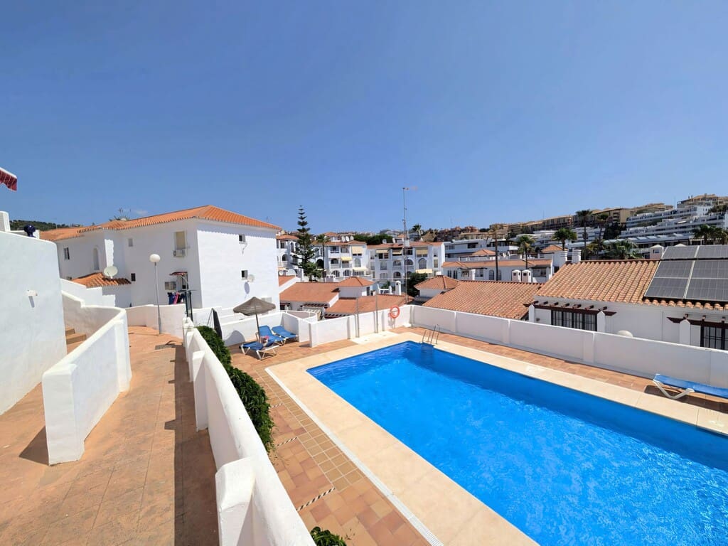 3 quarto Casa em Banda para venda em Riviera del Sol com piscina - 415 000 € (Ref: 10085570)