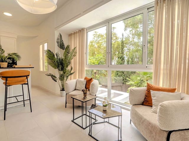 4 sypialnia Willa na sprzedaż w Nueva Andalucia, Marbella z basenem garażem - 1 995 000 € (Ref: 10088943)