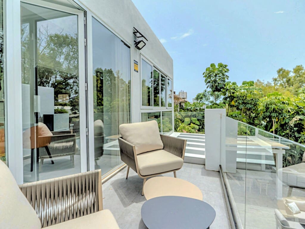 4 soveværelse Villa til salg i Nueva Andalucia med swimmingpool garage - € 1.995.000 (Ref: 10088943)