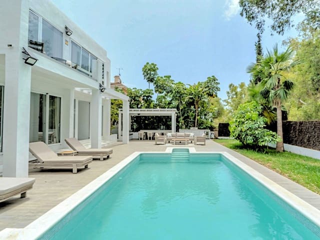 4 sypialnia Willa na sprzedaż w Nueva Andalucia, Marbella z basenem garażem - 1 995 000 € (Ref: 10088943)