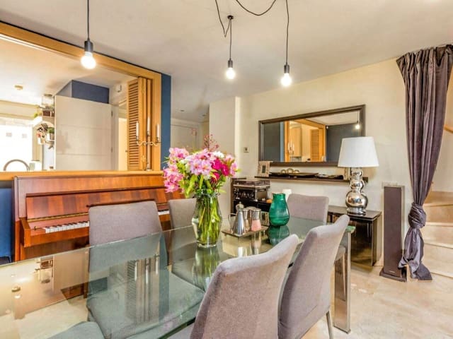 3 soverom Hus til salgs i La Cala de Mijas, Mijas med svømmebasseng garasje - € 495 000 (Ref: 10090132)