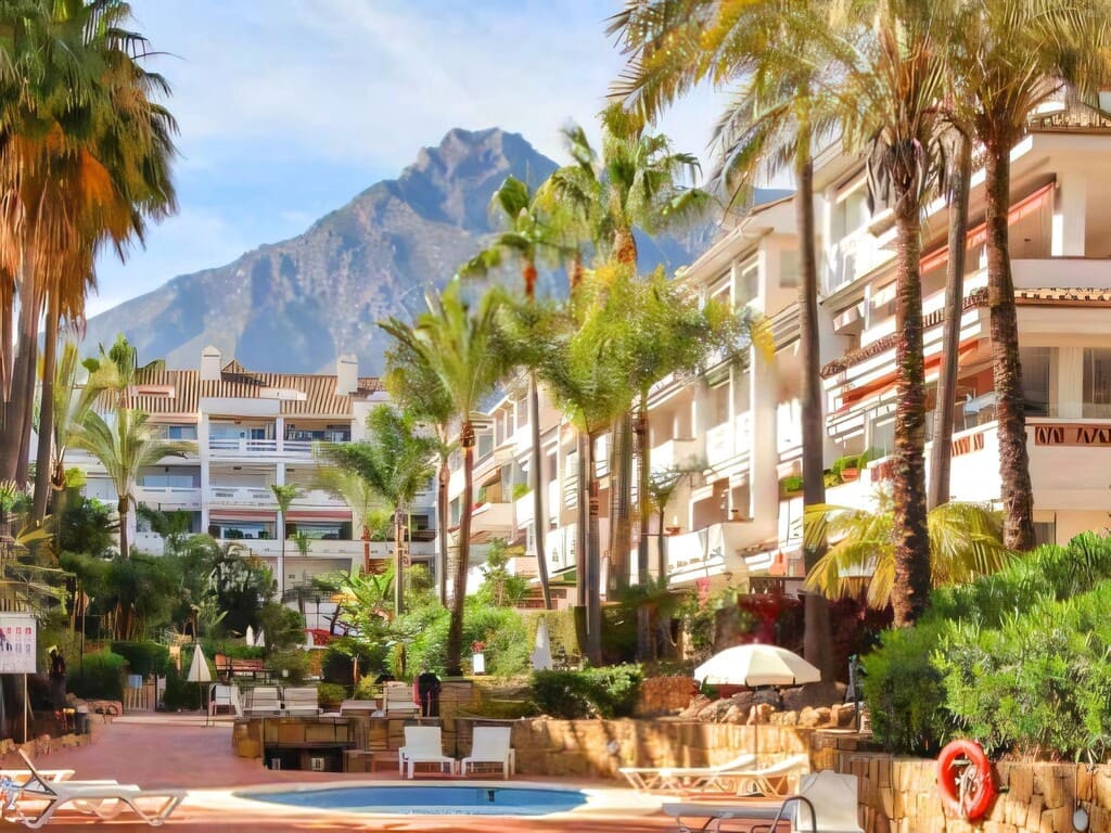 2 chambre Appartement à vendre à Golden Mile avec piscine garage - 1 285 000 € (Ref: 10094268)