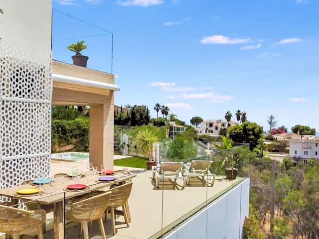 3 soverom Hus til salgs i Mijas med svømmebasseng garasje - € 850 000 (Ref: 10094269)