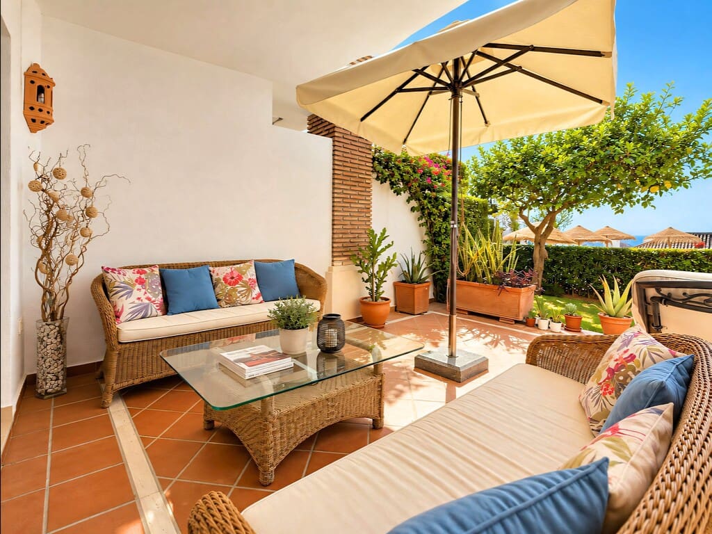 2 soverom Leilighet til salgs i Los Arqueros med svømmebasseng garasje - € 475 000 (Ref: 10094271)