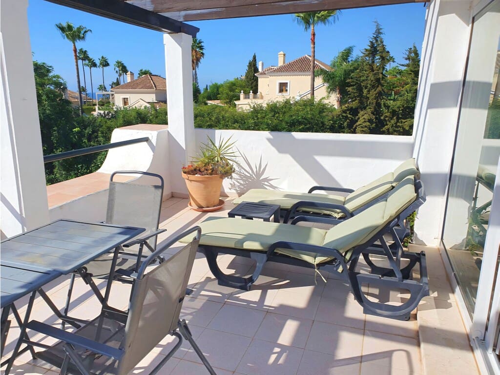 2 soverom Penthouse til salgs i El Paraiso med svømmebasseng garasje - € 495 000 (Ref: 10097649)