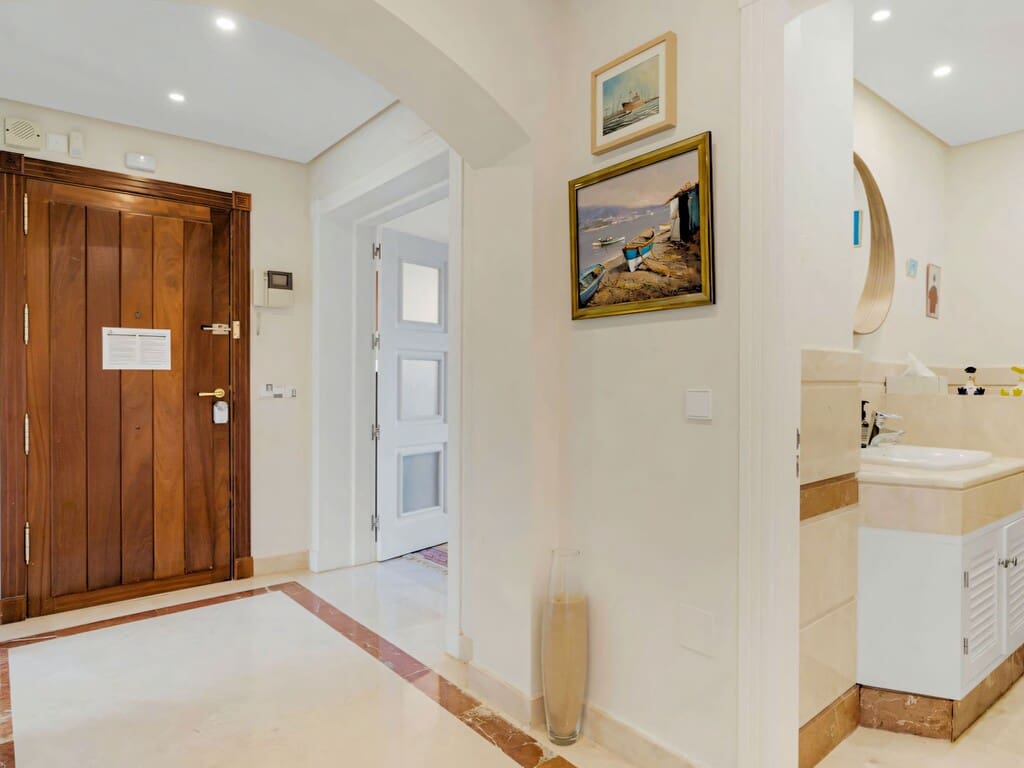 3 soveværelse Lejlighed til salg i Los Monteros med swimmingpool garage - € 1.200.000 (Ref: 10099731)