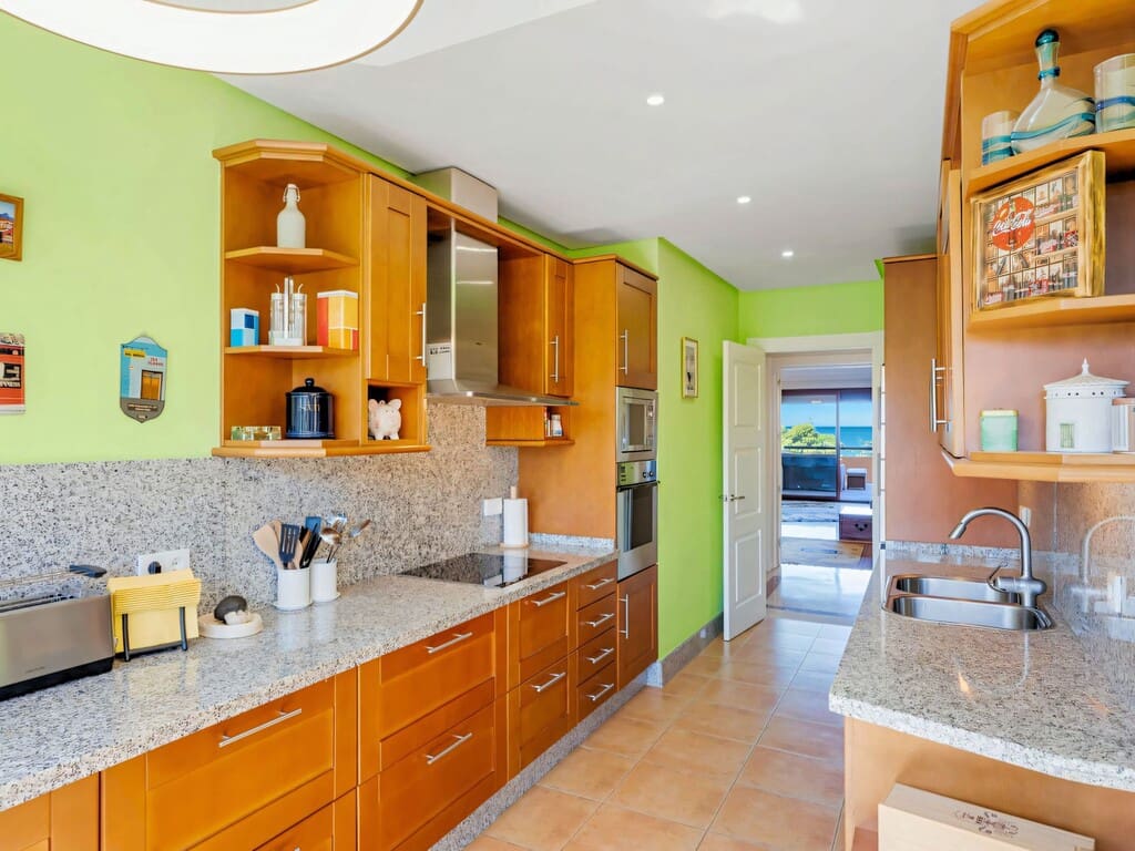 3 soveværelse Lejlighed til salg i Los Monteros med swimmingpool garage - € 1.200.000 (Ref: 10099731)