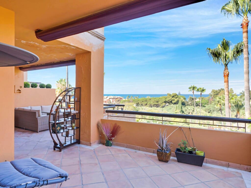 3 soveværelse Lejlighed til salg i Los Monteros med swimmingpool garage - € 1.200.000 (Ref: 10099731)