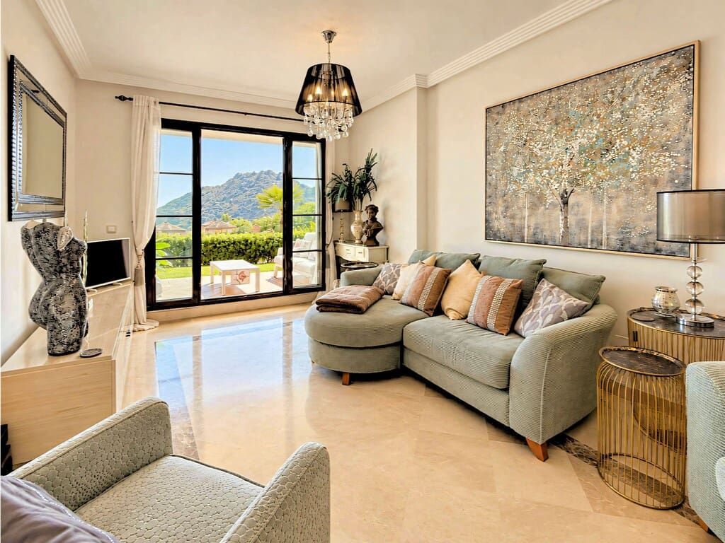 Apartamento de 3 habitaciones en Los Arqueros en venta con piscina garaje - 585.000 € (Ref: 10099732)