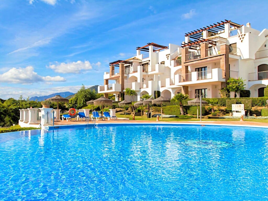Apartamento de 3 habitaciones en Los Arqueros en venta con piscina garaje - 585.000 € (Ref: 10099732)