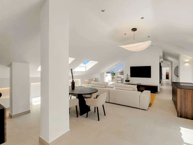3 sypialnia Penthouse na sprzedaż w Nueva Andalucia, Marbella z basenem garażem - 1 375 000 € (Ref: 10099733)