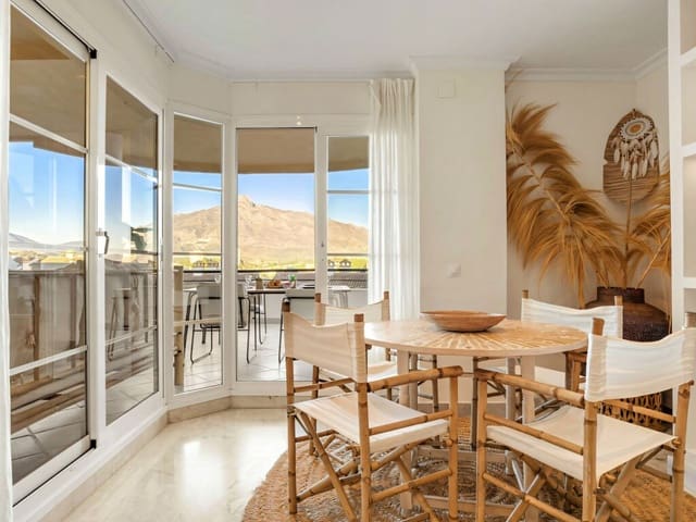 Apartamento de 2 habitaciones en Nueva Andalucia, Marbella en venta con piscina garaje - 545.000 € (Ref: 10099734)