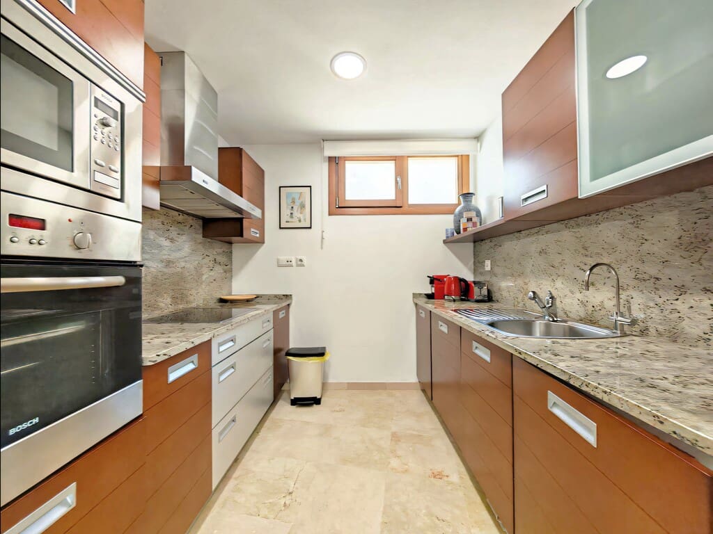 3 bedroom Apartment for sale in Los Monteros with pool garage - € 515,000 (Ref: 10101865)