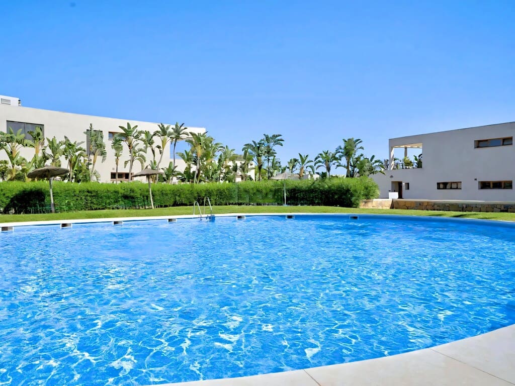 3 bedroom Apartment for sale in Los Monteros with pool garage - € 515,000 (Ref: 10101865)