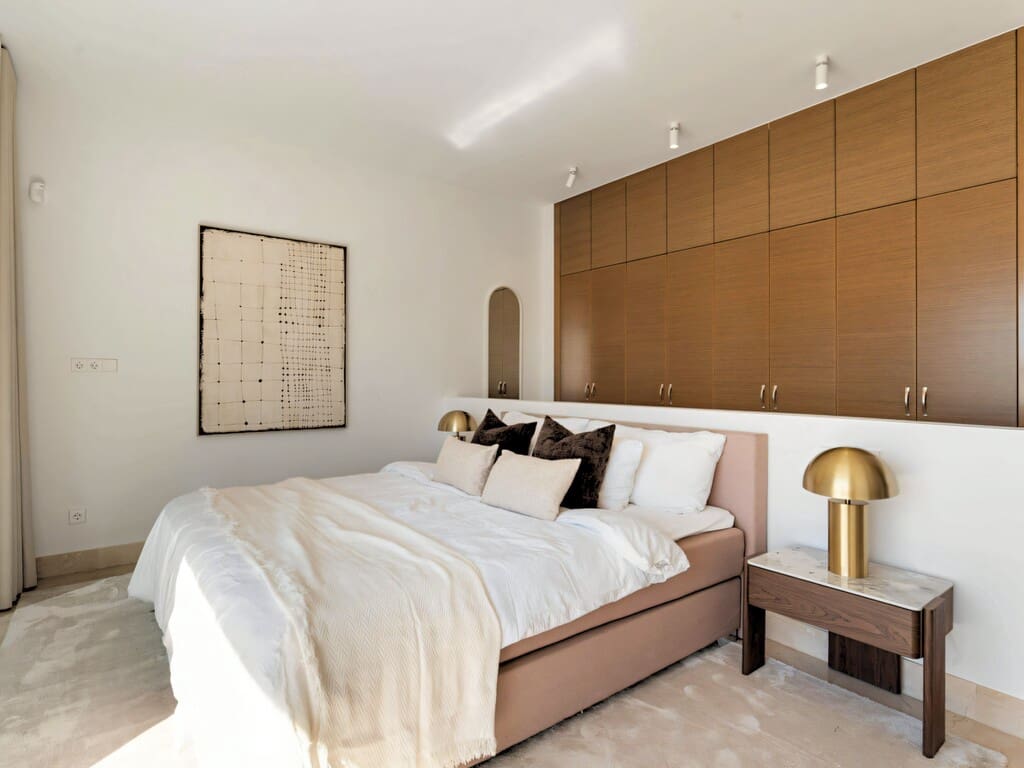 5 quarto Moradia para venda em Benahavis com piscina garagem - 2 595 000 € (Ref: 10109001)