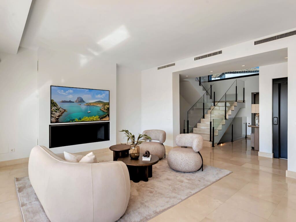 5 quarto Moradia para venda em Benahavis com piscina garagem - 2 595 000 € (Ref: 10109001)