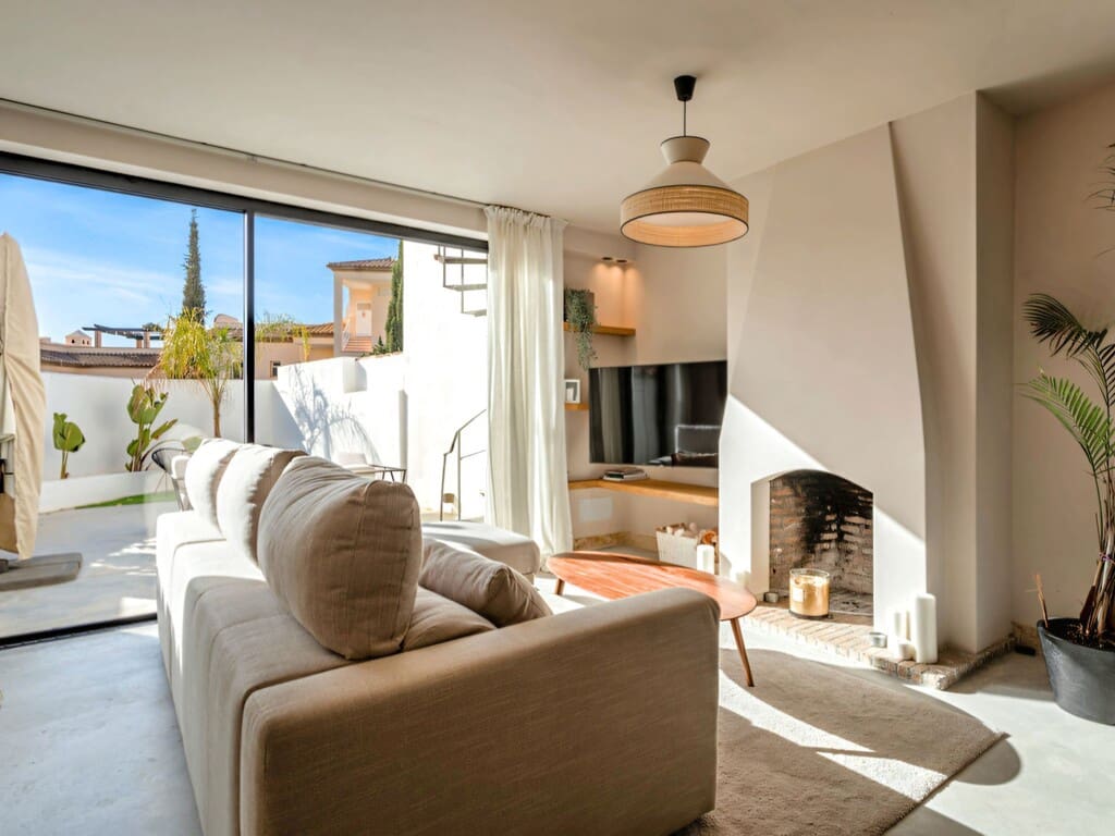 2 sovrum Hus till salu i Nueva Andalucia med pool garage - 525 000 € (Ref: 10110901)