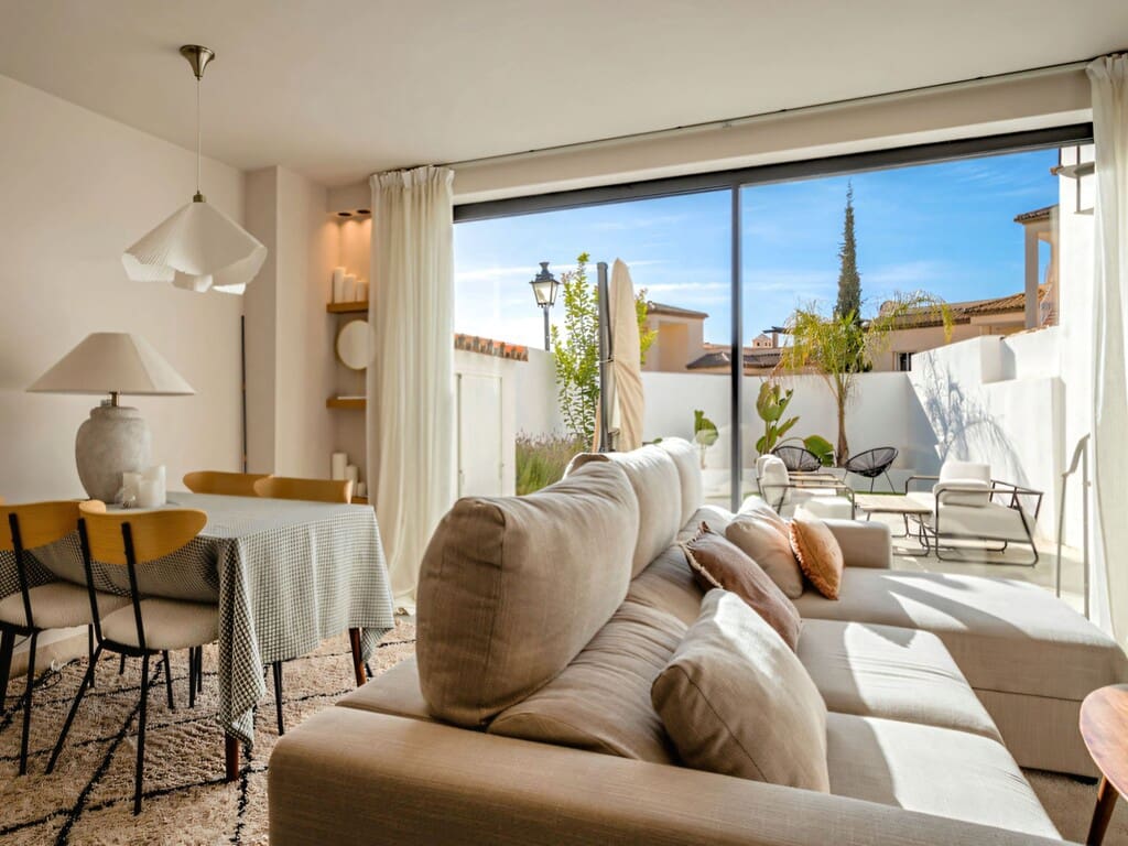 2 sovrum Hus till salu i Nueva Andalucia med pool garage - 525 000 € (Ref: 10110901)