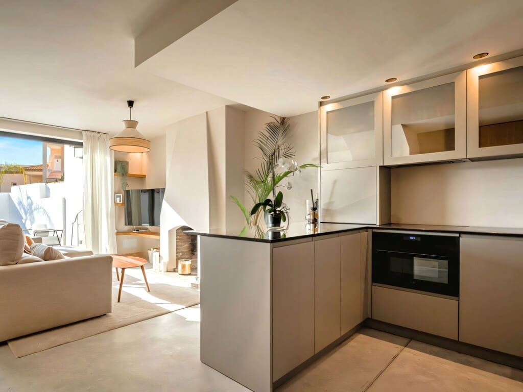 2 sovrum Hus till salu i Nueva Andalucia med pool garage - 525 000 € (Ref: 10110901)