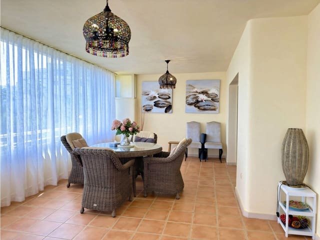 2 soverom Leilighet til salgs i Mijas Costa, Mijas med svømmebasseng garasje - € 410 000 (Ref: 10111508)