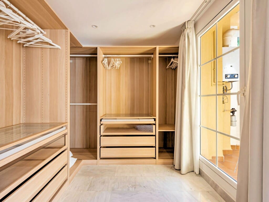 Apartamento de 3 habitaciones en Nueva Andalucia en venta con piscina garaje - 649.000 € (Ref: 10115438)