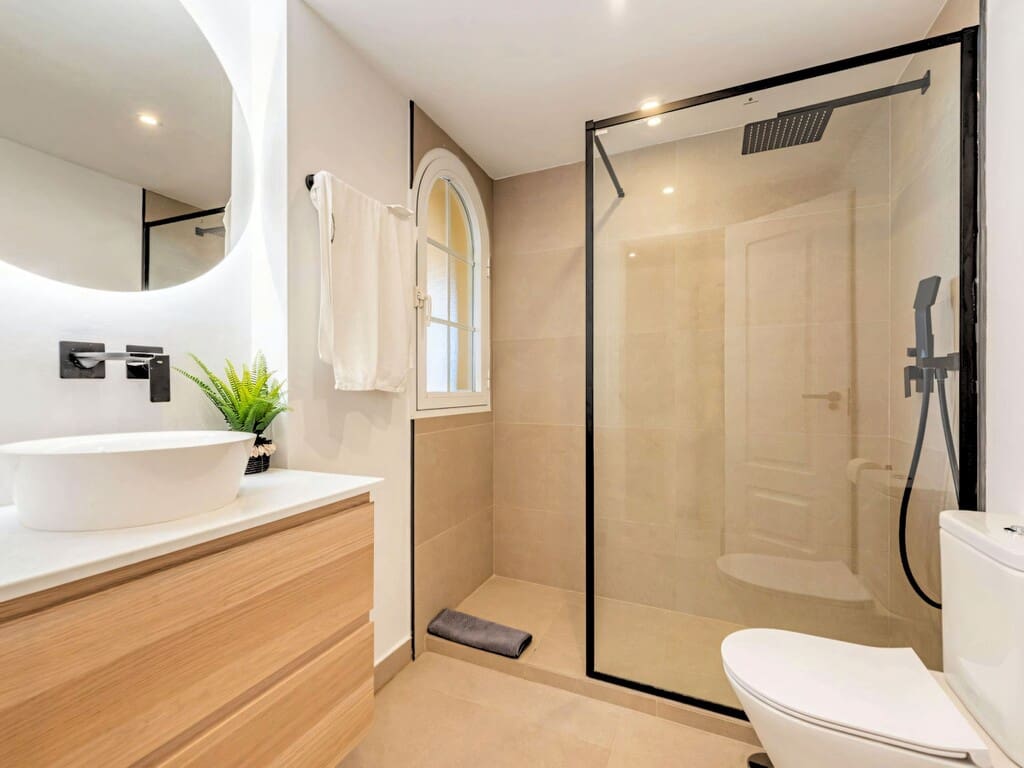 Apartamento de 3 habitaciones en Nueva Andalucia en venta con piscina garaje - 649.000 € (Ref: 10115438)
