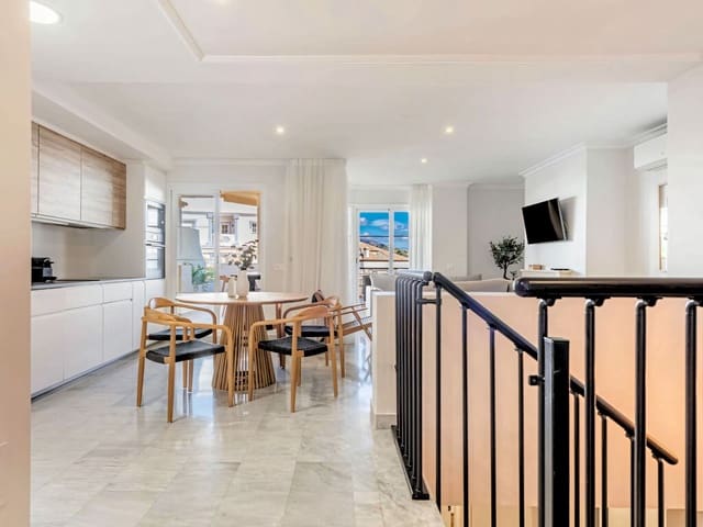 Apartamento de 3 habitaciones en Nueva Andalucia, Marbella en venta con piscina garaje - 649.000 € (Ref: 10115438)