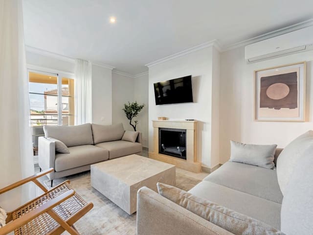 Apartamento de 3 habitaciones en Nueva Andalucia, Marbella en venta con piscina garaje - 649.000 € (Ref: 10115438)