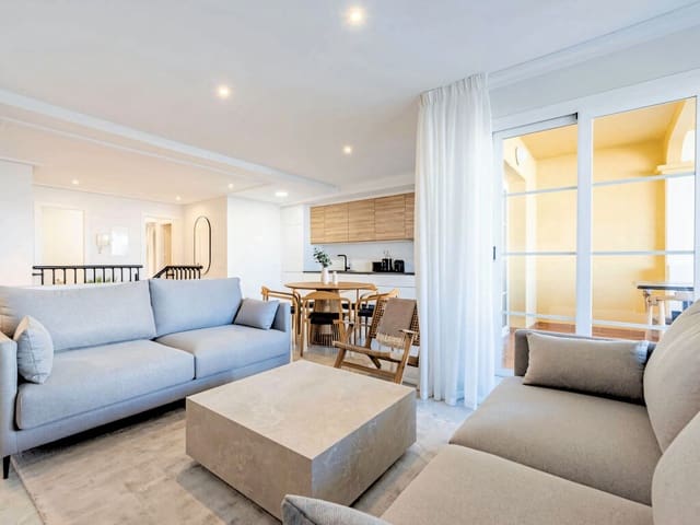Apartamento de 3 habitaciones en Nueva Andalucia, Marbella en venta con piscina garaje - 649.000 € (Ref: 10115438)