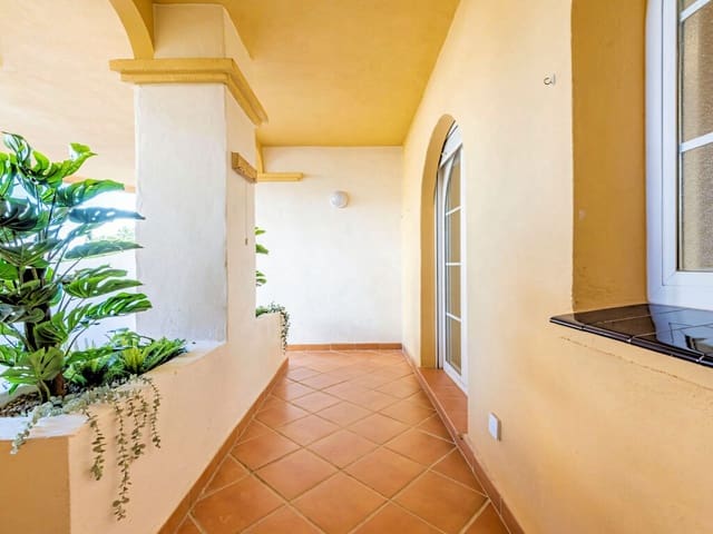 Apartamento de 3 habitaciones en Nueva Andalucia, Marbella en venta con piscina garaje - 649.000 € (Ref: 10115438)