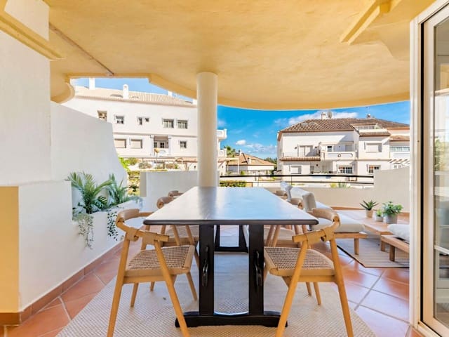 Apartamento de 3 habitaciones en Nueva Andalucia, Marbella en venta con piscina garaje - 649.000 € (Ref: 10115438)