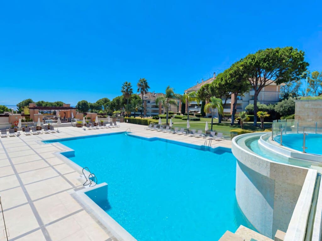 3 soveværelse Lejlighed til salg i Golden Mile med swimmingpool garage - € 3.200.000 (Ref: 10115439)