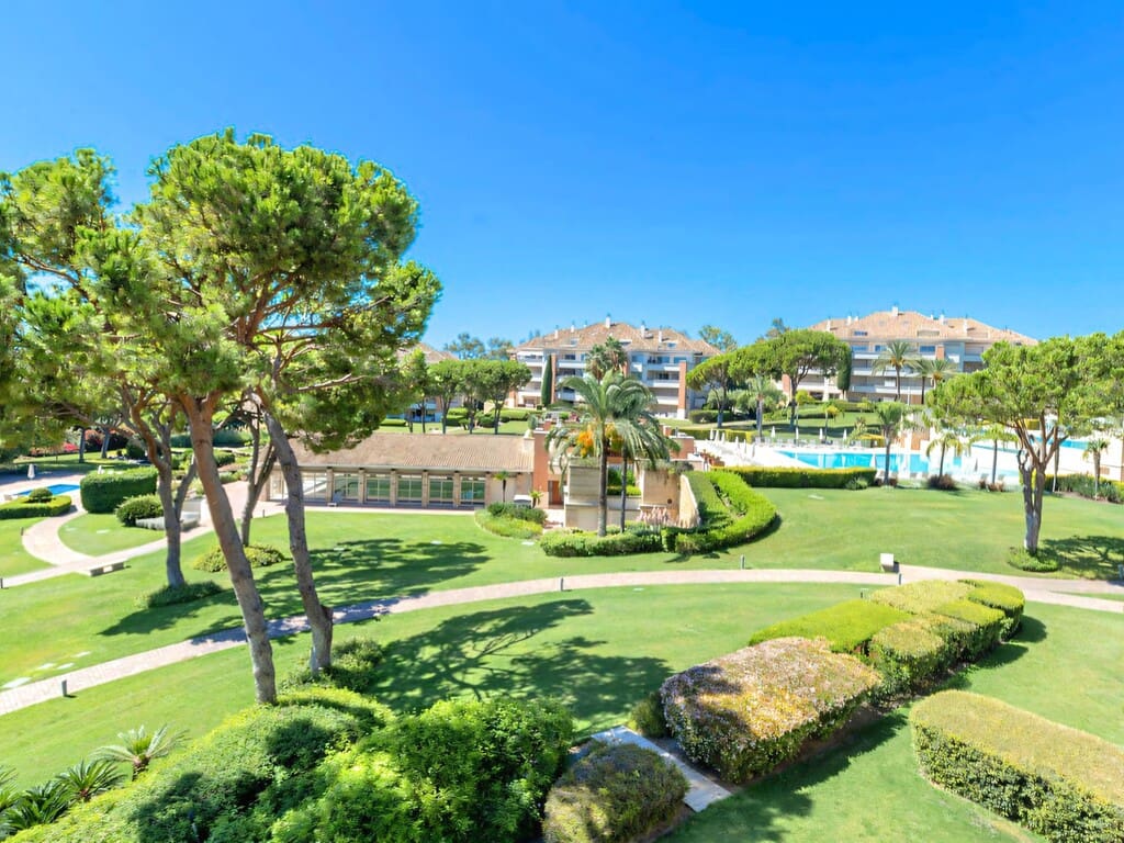 3 soveværelse Lejlighed til salg i Golden Mile med swimmingpool garage - € 3.200.000 (Ref: 10115439)