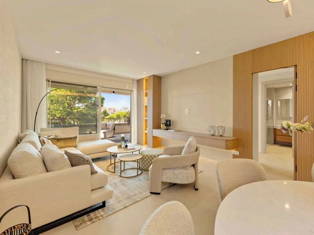 3 soverom Leilighet til salgs i Golden Mile, Marbella med svømmebasseng garasje - € 3 200 000 (Ref: 10115439)
